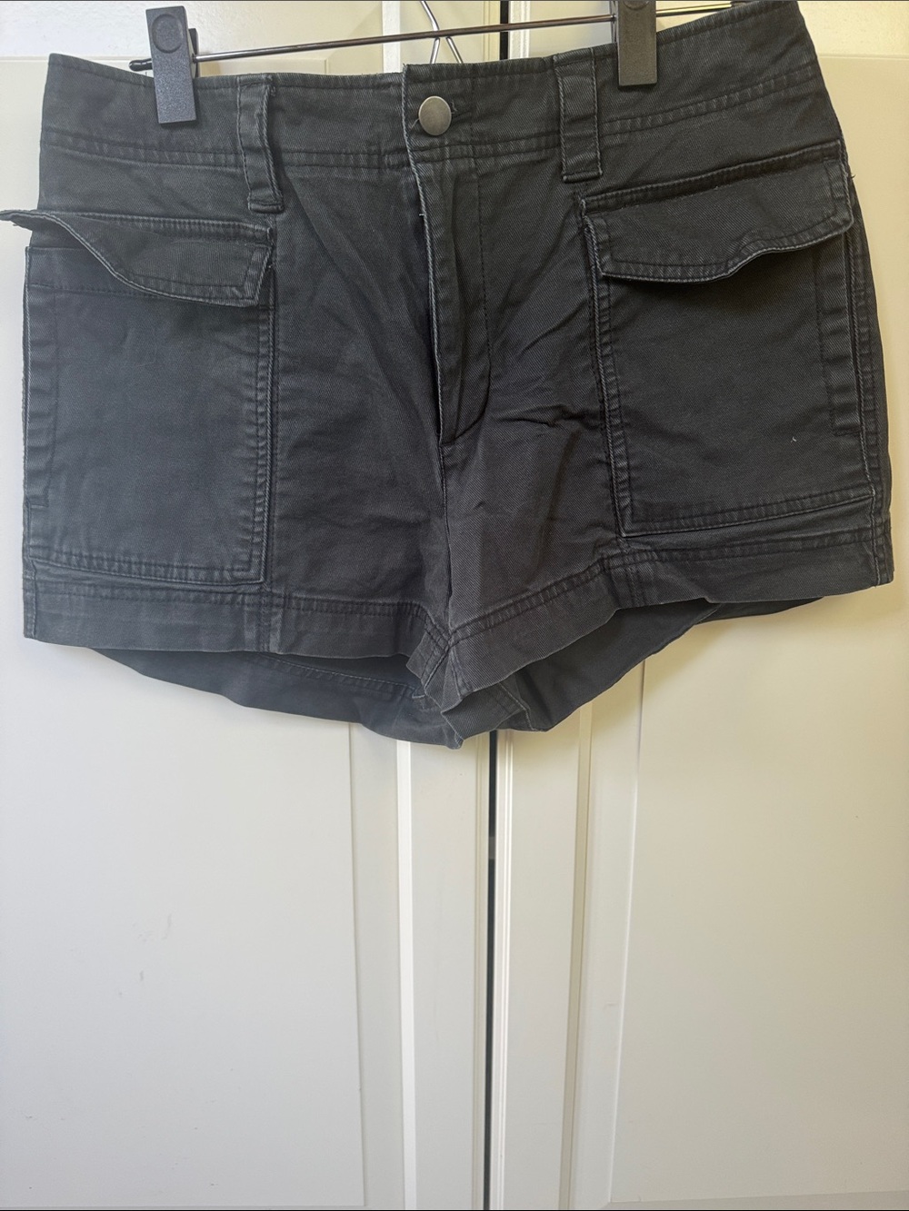 Old Navy Black Cargo Pocket Women's Shorts